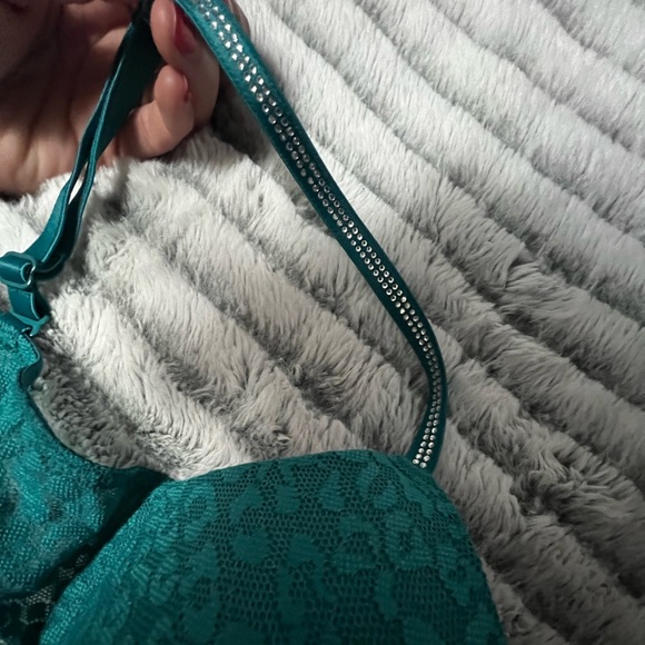 Victoria Secret PINK Push Up Bra NWT - Picture 2 of 3